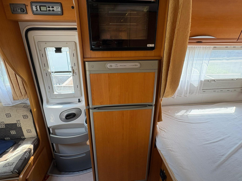 Autostar Athenor 458, Aire acondicionado, Comedor, Cama fija foto: 13