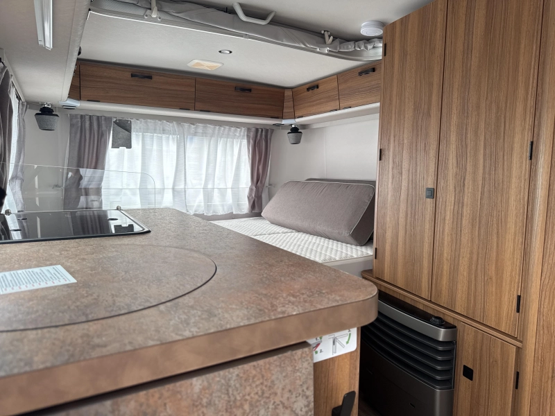 Eriba Touring 530 Legend Hampton argent photo : 4