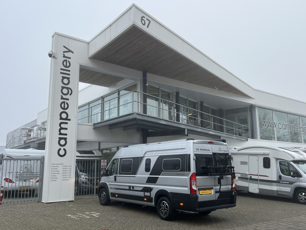 Adria Twin Supreme 640 SLB ENKELE BEDDEN SKYROOF CAMERA foto: 20