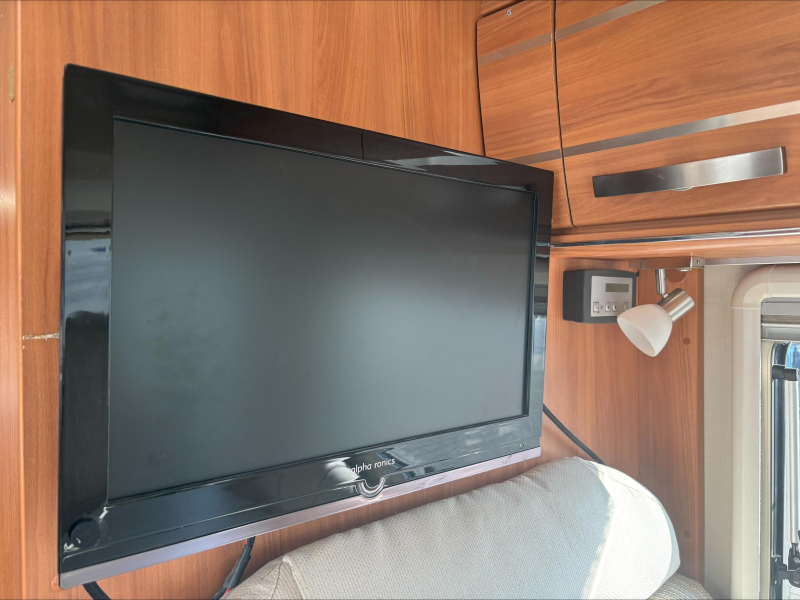 Hymer Exis-i 678 zeer compleet  foto: 13