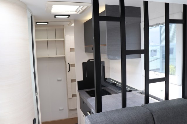 Nagenoeg nieuwe Exclusieve Line 660 Chausson AUTOMAAT dubbele toegangsdeur Artic pack (70  foto: 37