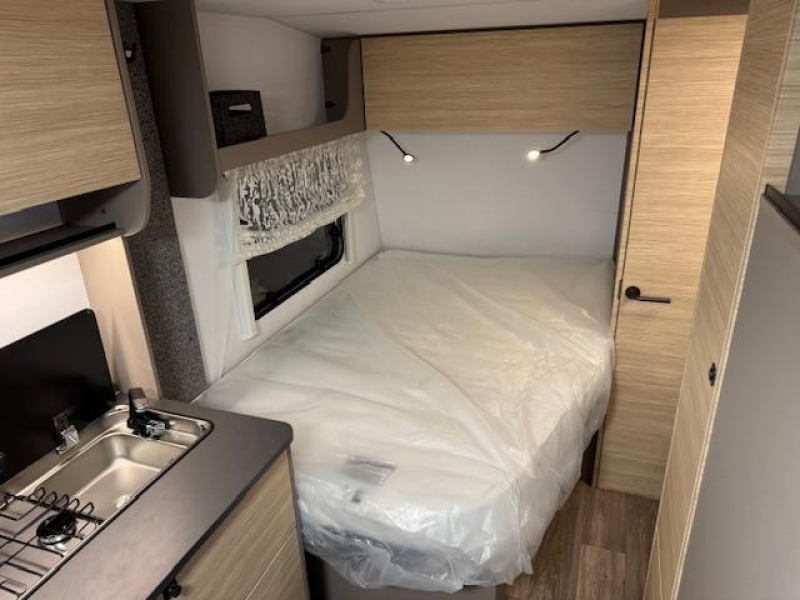 NEXT 380 NIEUW LICHTGEWICHT FENDT  foto: 10