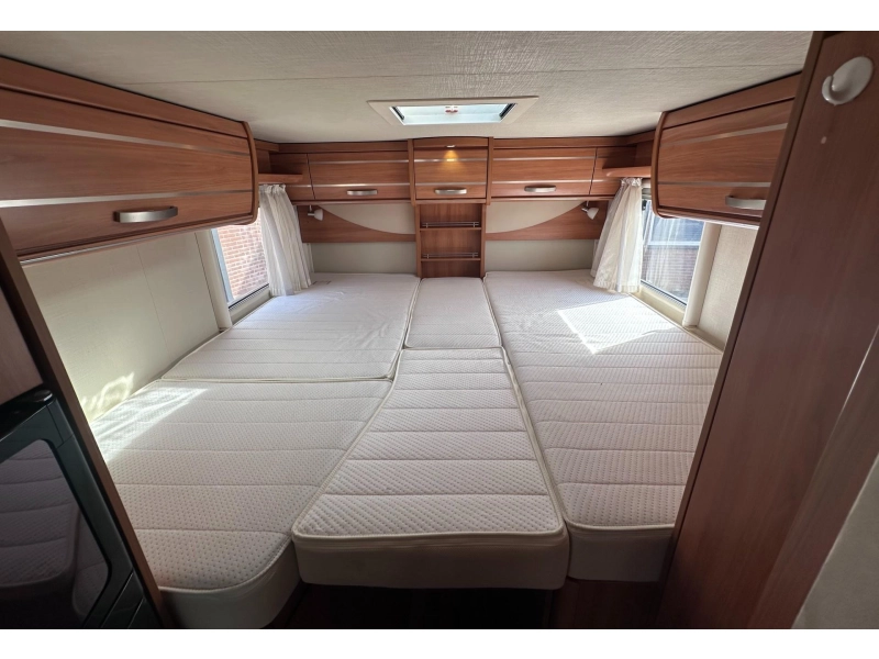 Hymer Exsis-I 678 solo 29000 km foto: 7