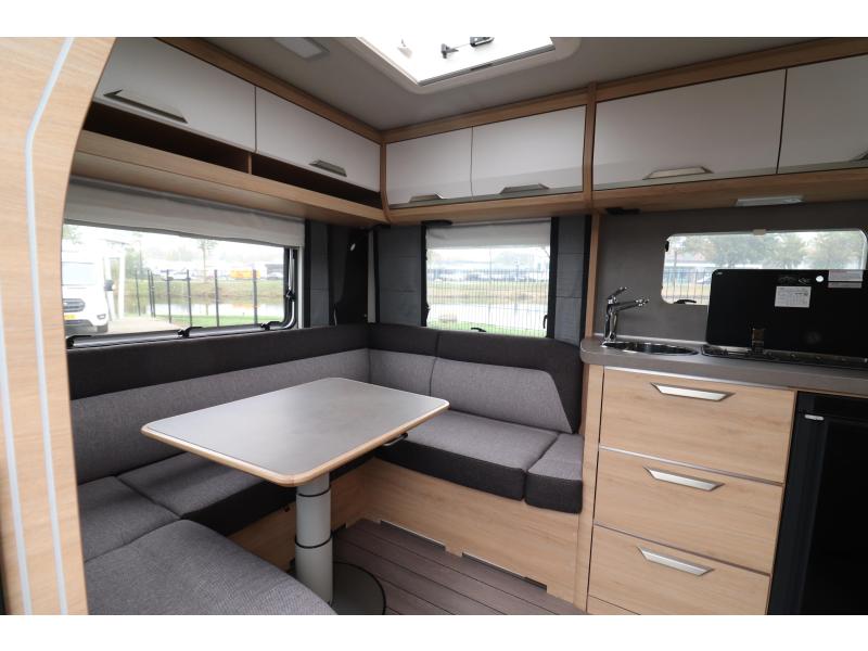 Knaus Sudwind Black Selection 450 FU Model 2026 - 1700KG - 147  foto: 8