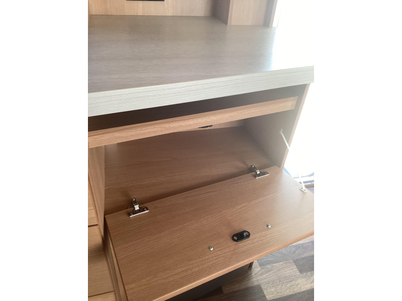 Knaus Sport 420 QD Unico luifel met voorwand  foto: 11