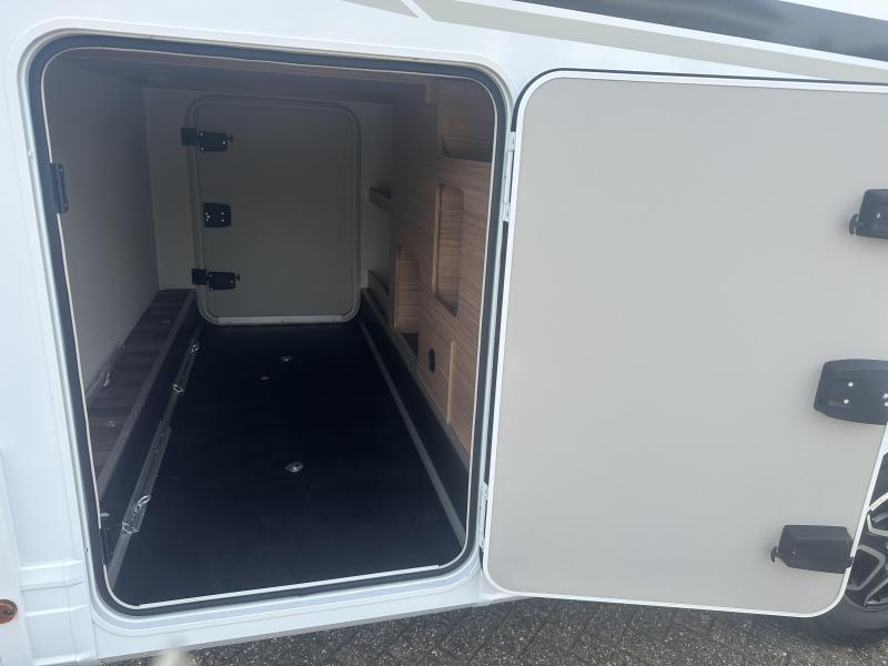 Weinsberg CaraSuite 700 ME Ensuite bad zonder hefbed  foto: 17