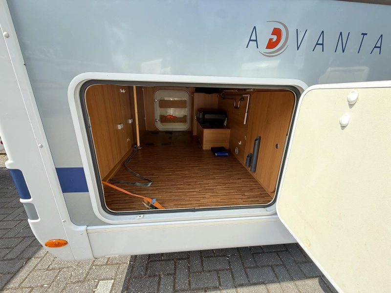 Dethleffs Advantage T 6611 Enkele Bedden 59000 km  foto: 8