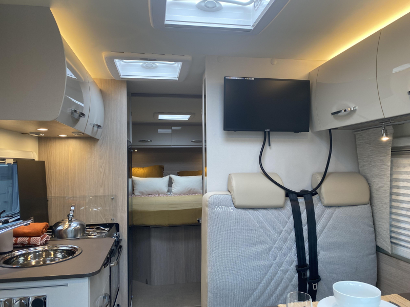 Bürstner Nexxo Van 700 Qeensbed  foto: 11
