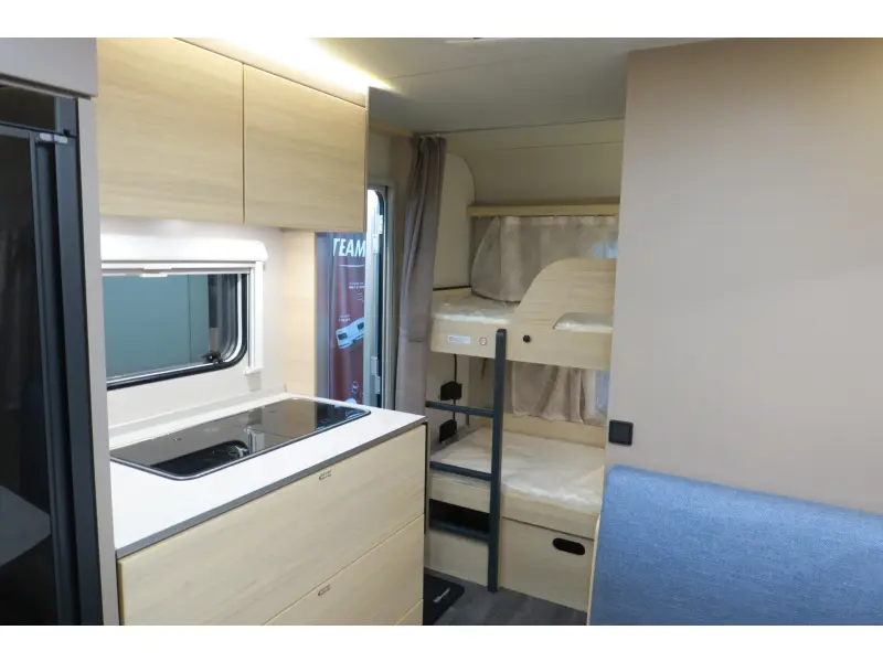 Weinsberg CaraCito 470 QDK STAPELBED+VASTBED+GARAGE  foto: 5