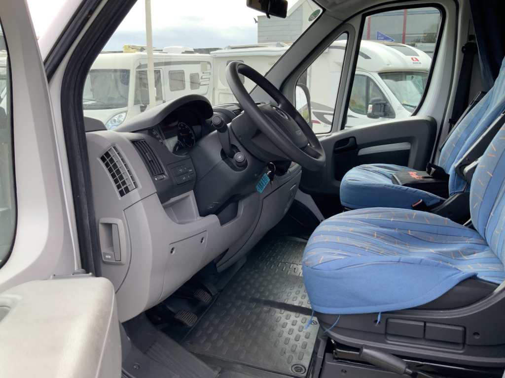Detlheffs A 5881 Fiat 2.3 130 PS, Alkoven, Etagenbett, 5 Sitzpl&auml;tze und 6 Schlafpl&auml;tze, Hat Gebrauchsspuren, Bj. 2007 Camper Zentrum on the road Foto: 15