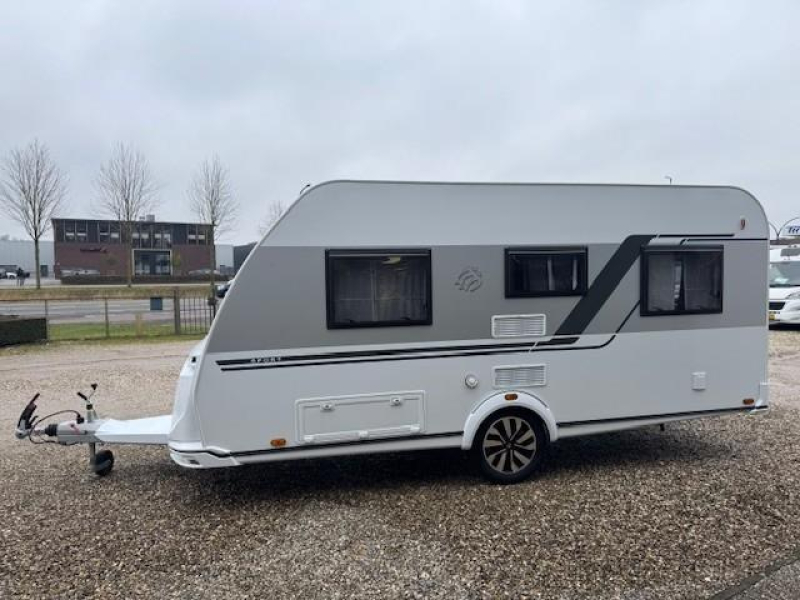 Knaus Sport 450 FU franz&ouml;sisches Bett Sackmarkise Foto: 5