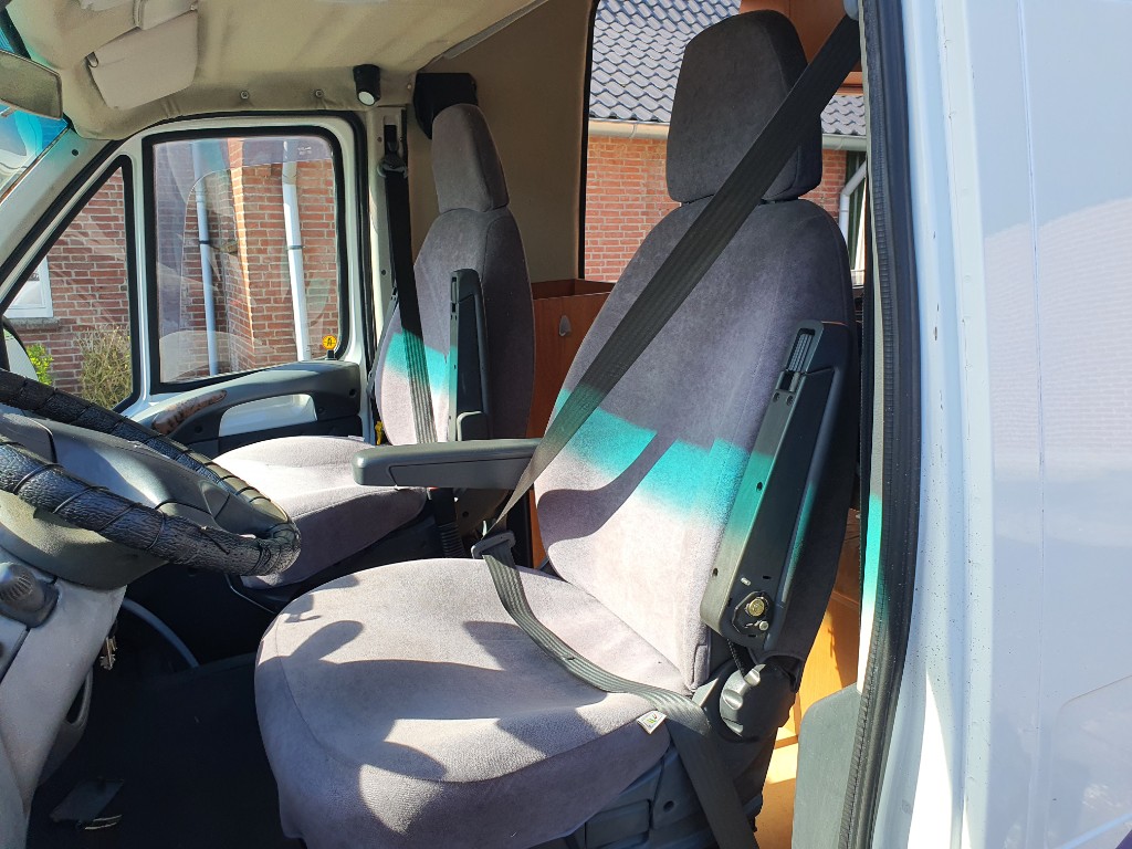 Citro&euml;n 2.2 hdi bus camper | roof air conditioning | cruise control photo: 21