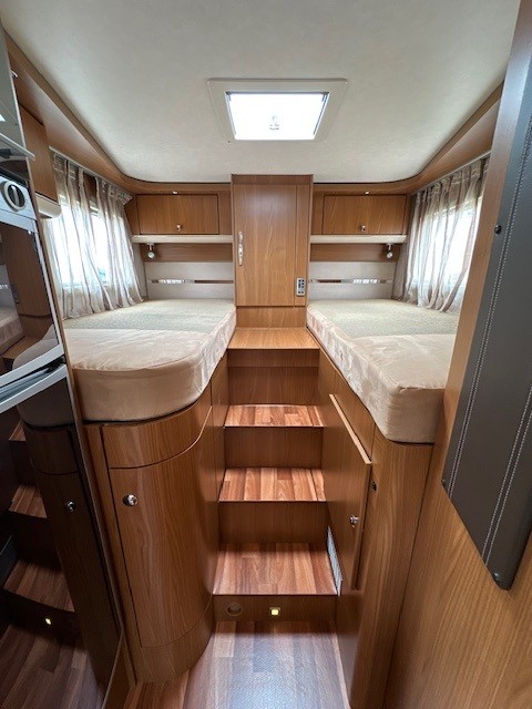 Hymer Mobil B 674 SL, Automaat foto: 7