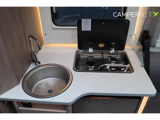 Carado T457 140hp Automatic | Single beds | Face to Face | Pro + Package | Thule awning | Separate shower | Large refrigerator | Light alloy photo: 12