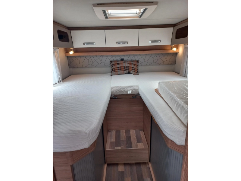 Weinsberg CaraCompact MB 640 MEG Pepper Smart TV Aut Solar  foto: 18