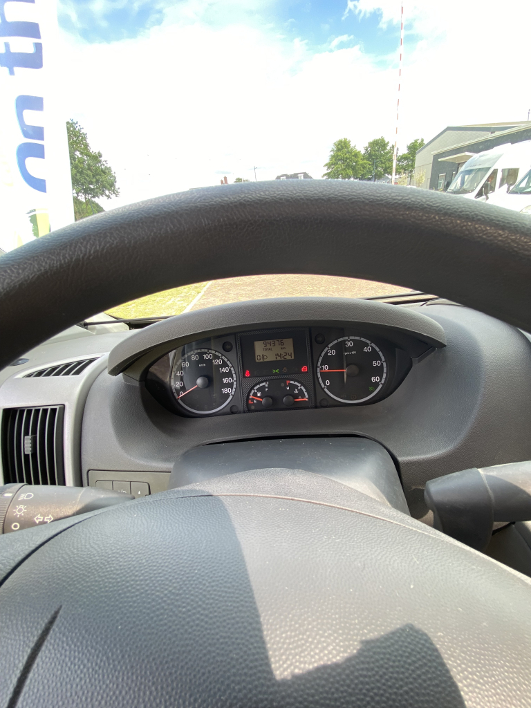 Hymer T 674 SL 2.3 MultiJet 160 CV, Semi-integral, 2 camas individuales, Aire acondicionado de motor, Antena parab&oacute;lica autom&aacute;tica, etc. A&ntilde;o 2011 Camper Centrum On the Road en Noorderringweg 4 en Marum. foto: 17