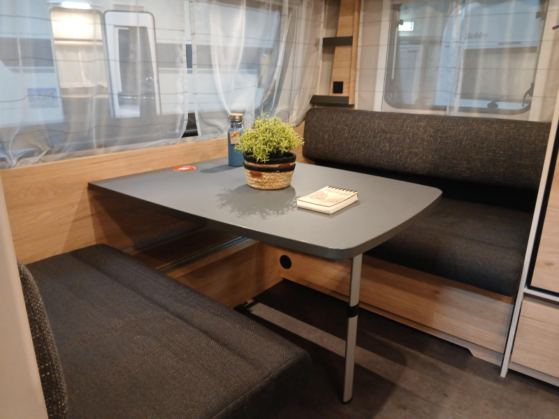 Dethleffs Camper 460 EL photo: 3