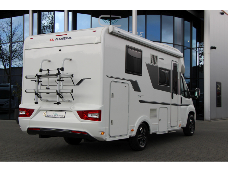 Adria Coral 600 SC Queensbed - Compacto foto: 9