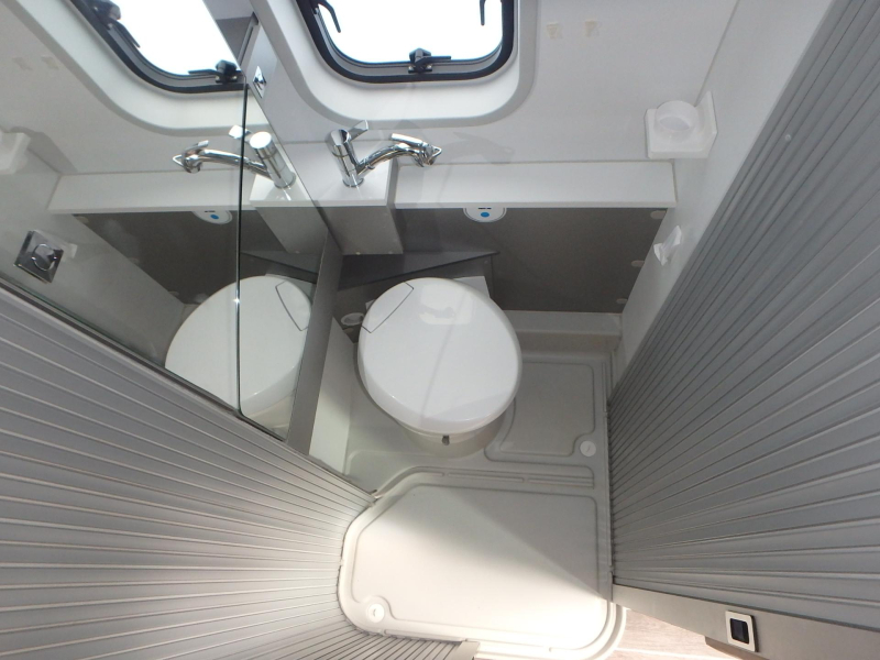 Adria Twin Platinum 640 SLX  foto: 21