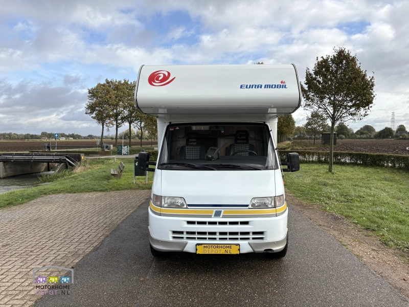 Eura Mobil Eura Mobil Maxi Alkoof  foto: 7