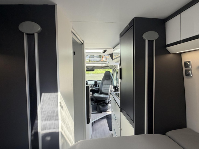 Adria Twin Supreme 640 SGX 9T-Automaat Zonnepaneel Victron Systeem foto: 21
