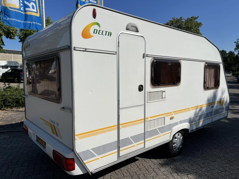 Auvent et store Delta Euroliner 4400 LB photo : 1