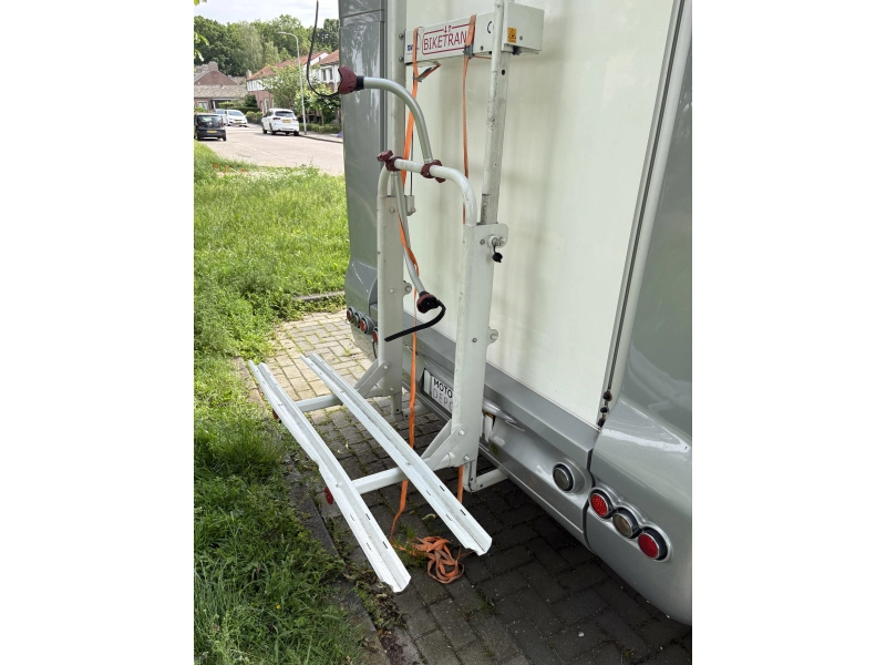 Eura Mobil Terrestra 670 SB Franz&ouml;sisches Bett Foto: 20