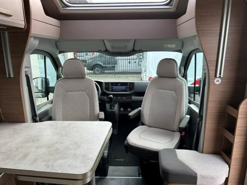 Knaus Van Wave 640 MEG Enkele bedden & hefbed  foto: 4