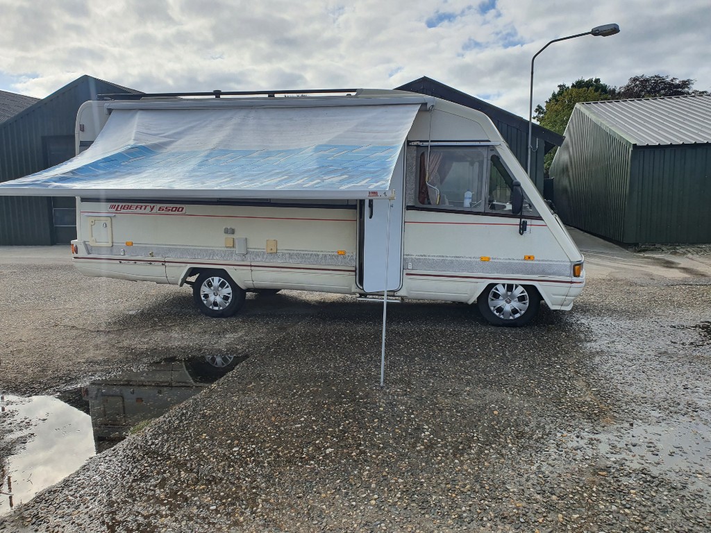 LMC Liberty 6500 Fiat 290 2.5 Turbo Diesel | Fixer-upper photo: 2