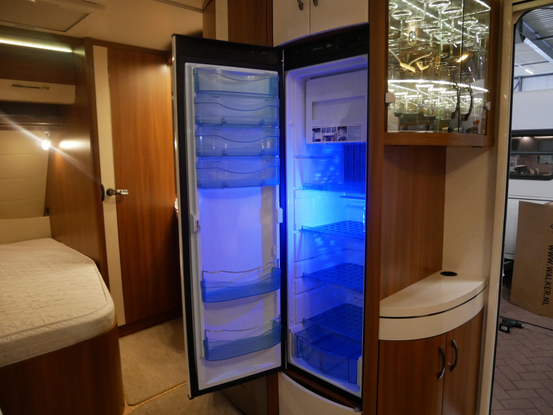 Hobby Excellent 540 UFE Incl. mover en fietsenrek  foto: 8