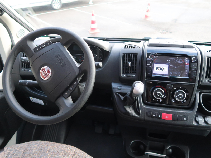 Knaus Sky TI 650 MEG AUTOMATIC 150 HP photo: 16
