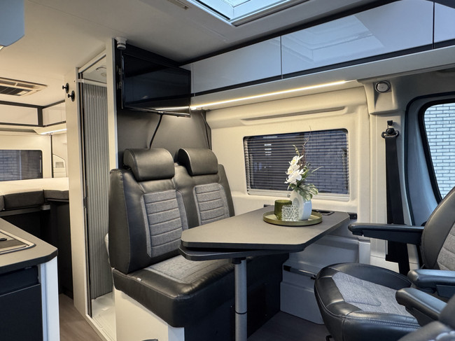 Adria Twin Supreme 640 SLB 160 pk AUTOMAAT 9-Traps Euro6 Fiat Ducato Maxi 4250 kg **Enkele lengtebedden/4 zitplaatsen/XXL Koelkast/Dak foto: 8