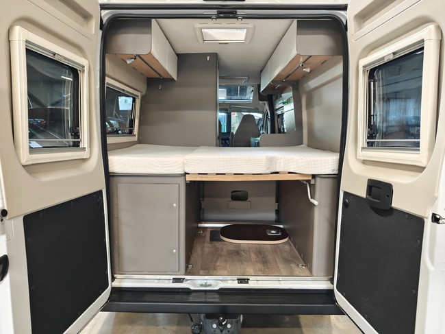LMC INNOVAN 600 140PK Skyroof , Solar, Facelift foto: 7
