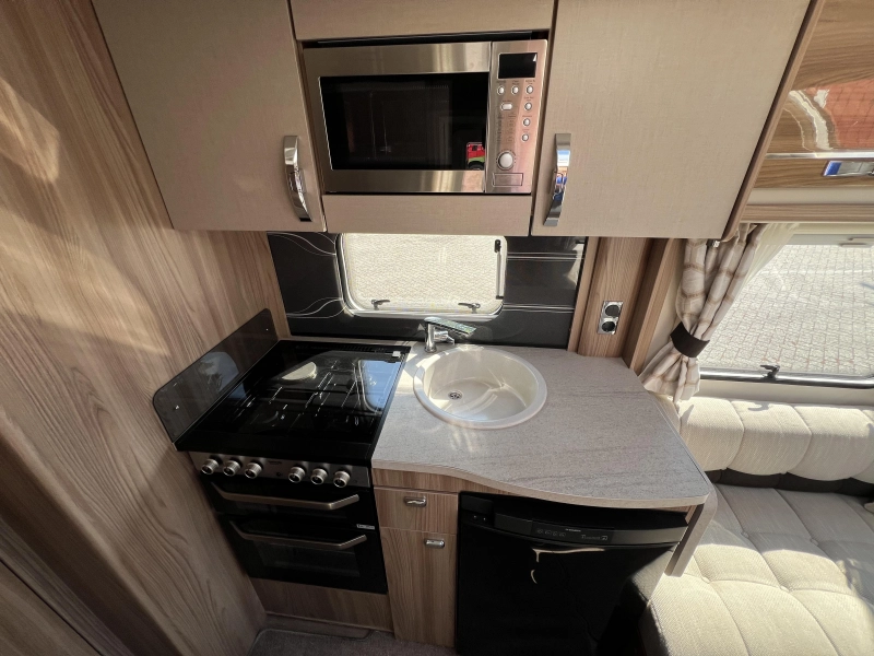 Sprite Cruzer 520 SR Mover Zakluifel Queensbed  foto: 7