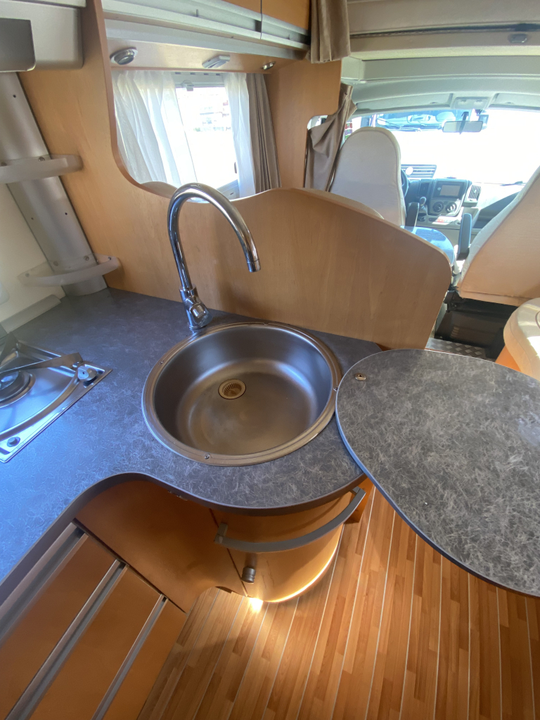 CI Mizar Garage Living 3.0 MultiJet 180 PK, Alkoof, Dwars-bed achter, Garage, Motor-airco, Zeer compleet, 1e eigenaar, Bj, 12 – 2007. Camper centrum on the road Marum  foto: 21