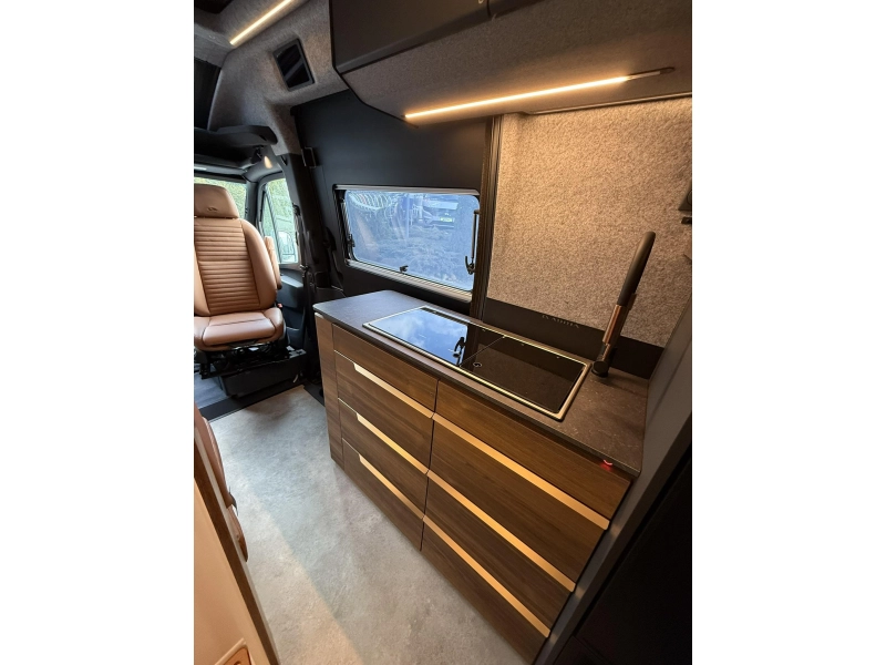 Adria Super-Twin 700 SGX 4x4 - Aufstelldach Foto: 17