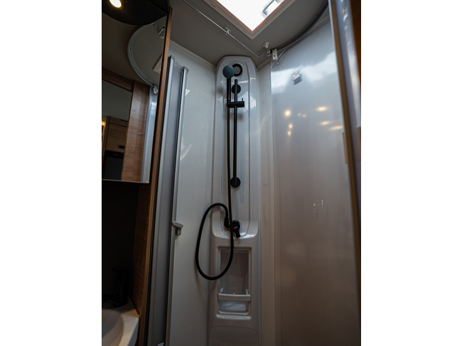 Knaus Live Wave 650 MG Platinum Sele Foto: 15