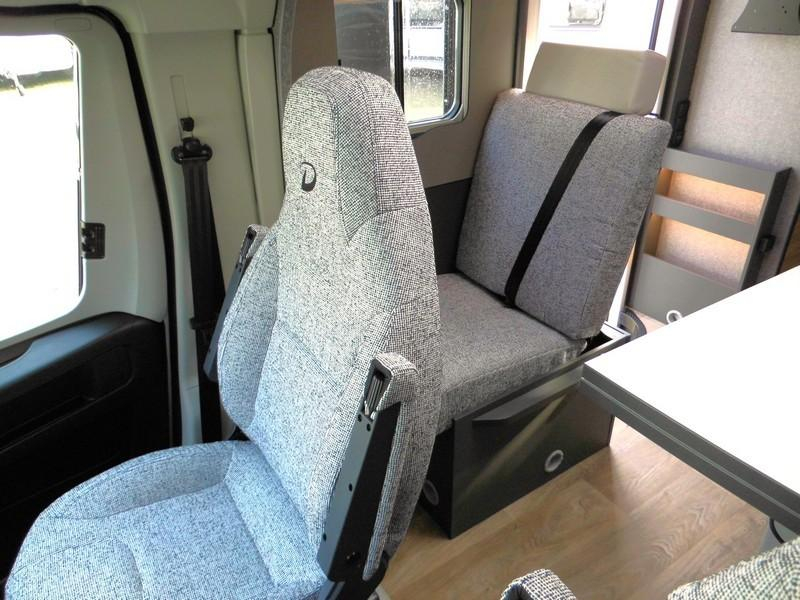 Dethleffs Trend T 7057 DBL +AUTOMATISCH LEVELSYSTEEM  foto: 4