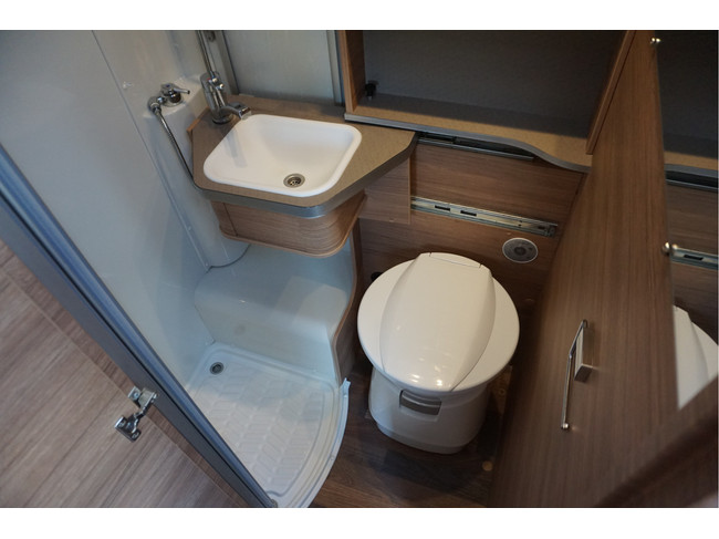 Weinsberg CaraCompact 600 MEG Edition Pepper + Enkele Bedden/ 2x Airco/ TV/ Navi/ Cruise/ Nieuwstaat/ Garantie! foto: 16