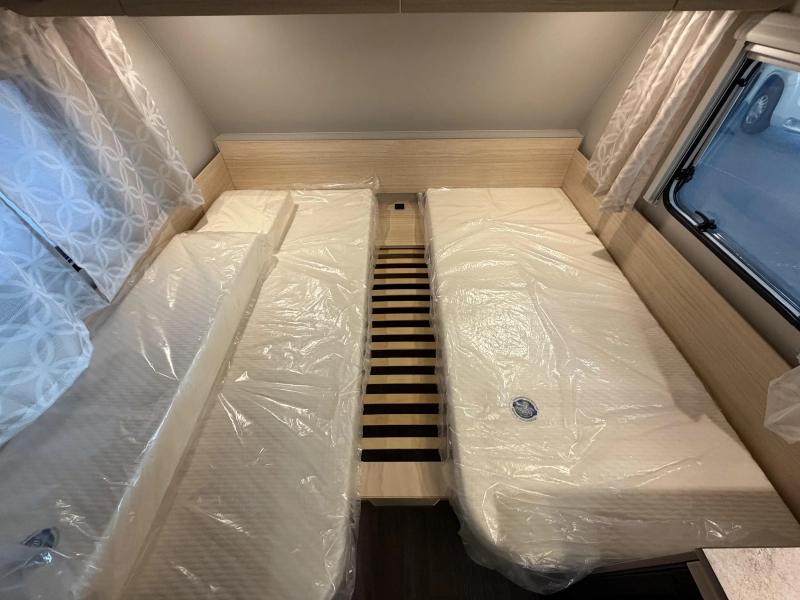 Weinsberg CaraCito 470 EU L&auml;ngsbetten - leichtgew. Foto: 14