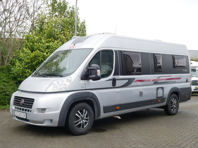 Adria Twin 640 SL, Lengtebedden, Maxi Chasis, Construct slot foto: 2