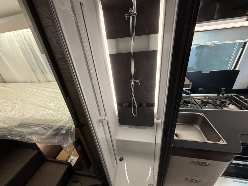 Adria Matrix Supreme MB 670 SL automaat / trekhaak  foto: 13