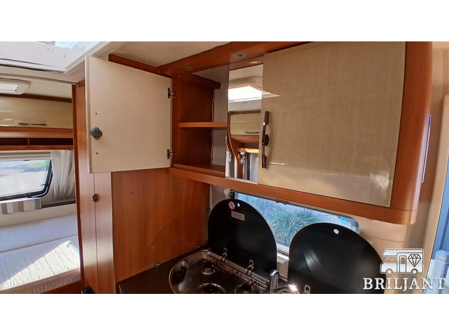 Hobby On tour 470 Wohnwagen.. Etagenbetten/Querbetten Foto: 17