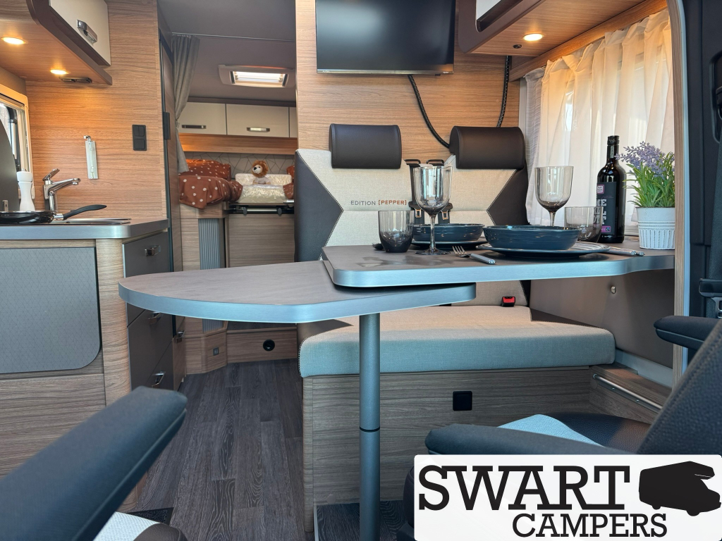 Weinsberg CaraCompact MB 640 MEG Edition [pepper], Automaat 150 pk Enkele bedden foto: 12
