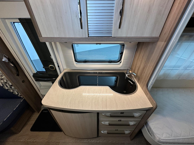Hobby De Luxe 460 LU photo : 17