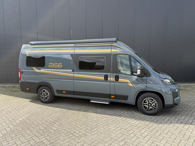 Bürstner B66 640 C Lengtebedden hoofdfoto: 1