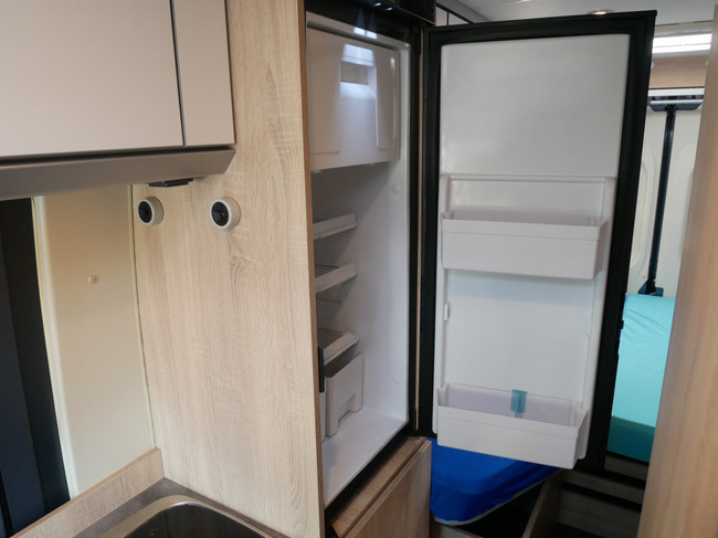 Clever 6.40 Mtr Buscamper, Chasis Maxi, &iexcl;&iexcl;Camas Bajas Longitudinales!! foto: 14