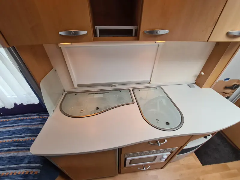 Knaus Sudwind Special 420 QD Voortent, Cassetteluifel!  foto: 10