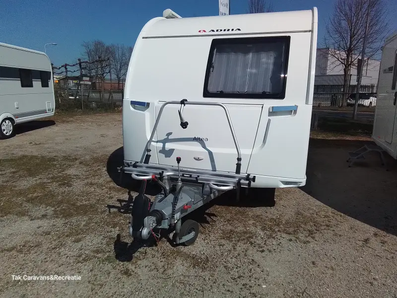 Adria Altea 462 PU Fransbed zeer netjes. 