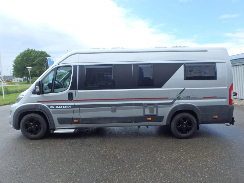 Adria Twin Platinum 640 SLX Foto: 4